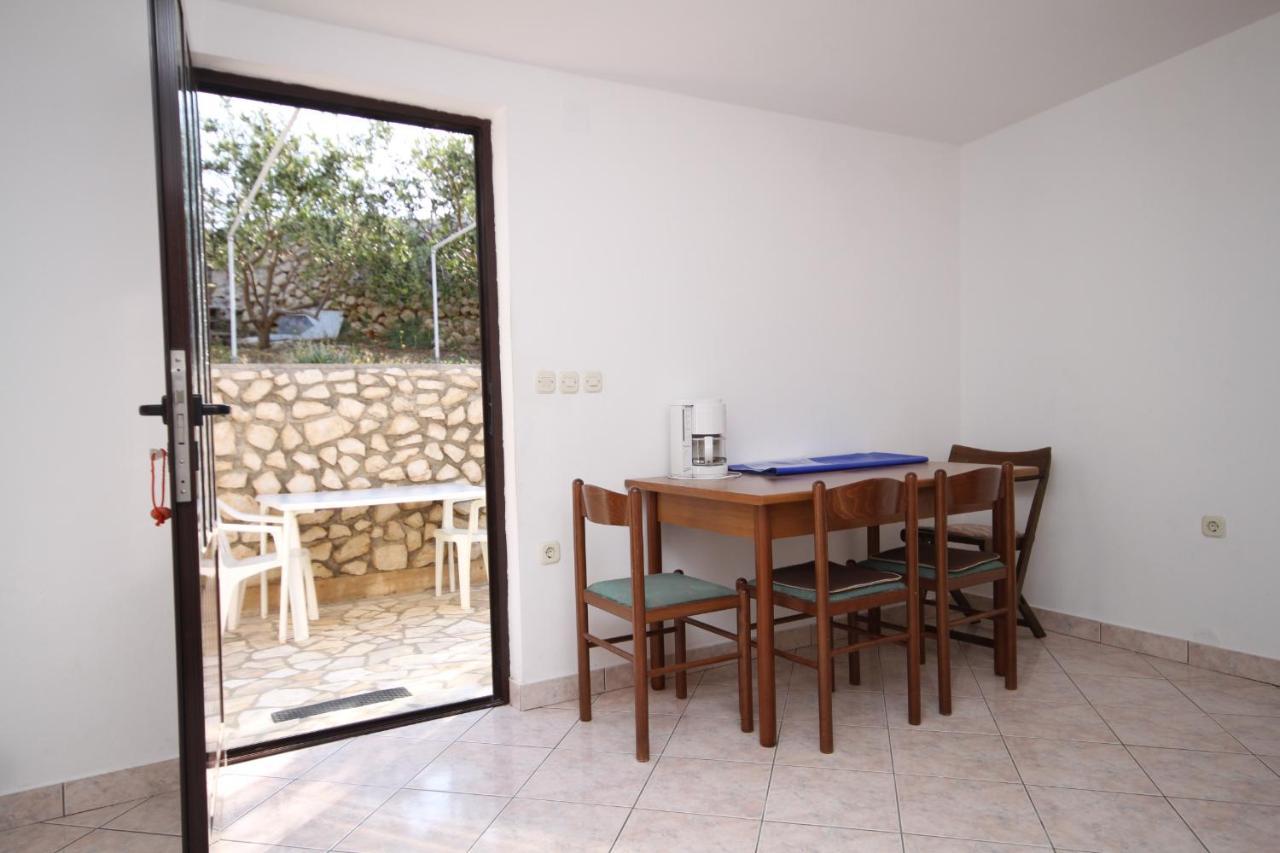 Apartments By The Sea Kustici, Pag - 6335 Zubovići Eksteriør bilde