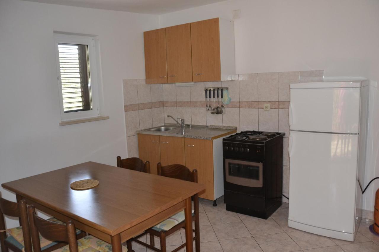Apartments By The Sea Kustici, Pag - 6335 Zubovići Eksteriør bilde