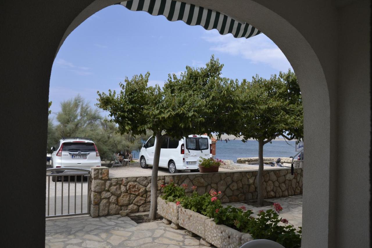 Apartments By The Sea Kustici, Pag - 6335 Zubovići Eksteriør bilde